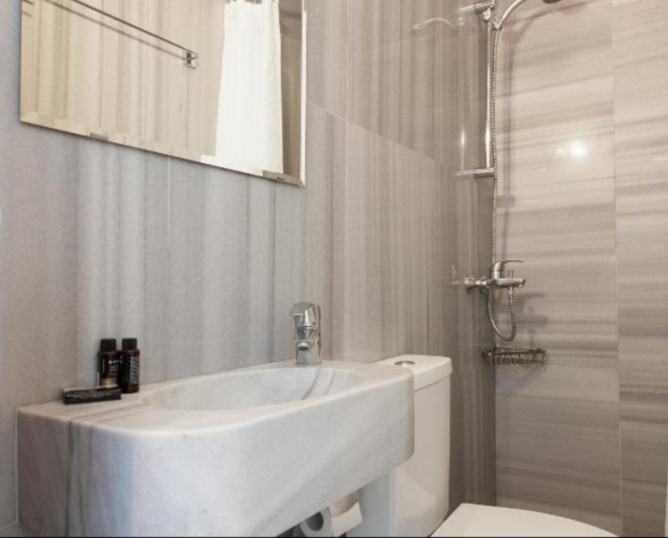 Acropolis Charming Apartment With Large Balcony - Dm17 Ateny Zewnętrze zdjęcie